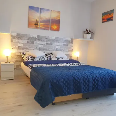 Avatar - 50 M Od Plazy, Centrum, Glowny Deptak