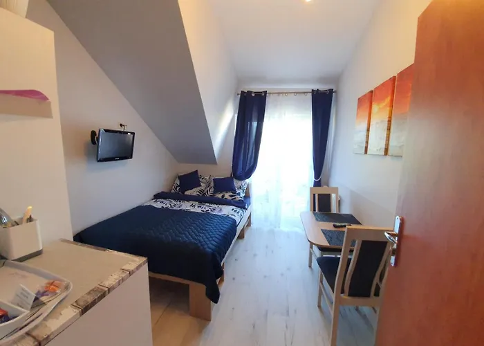 Avatar - 50 M Od Plazy, Centrum, Glowny Deptak Penzion 3*